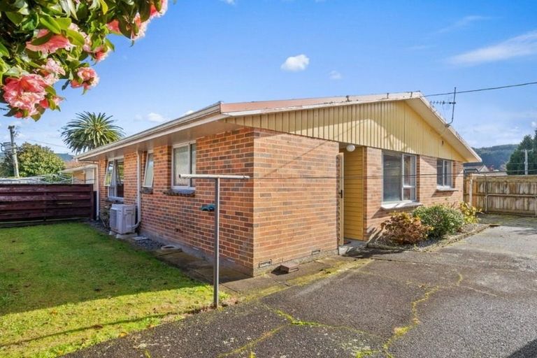 Photo of property in 74b Golders Road, Elderslea, Upper Hutt, 5018