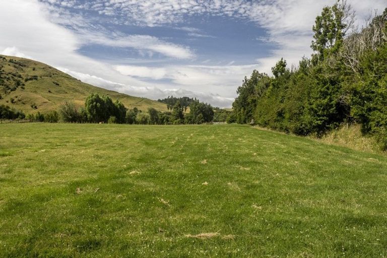 Photo of property in 1182 Opaki Kaiparoro Road, Mauriceville, Masterton, 5882