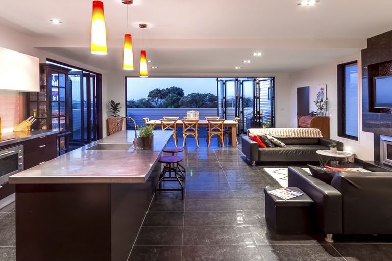 Photo of property in 57 Pah Road, Cockle Bay, Auckland, 2014