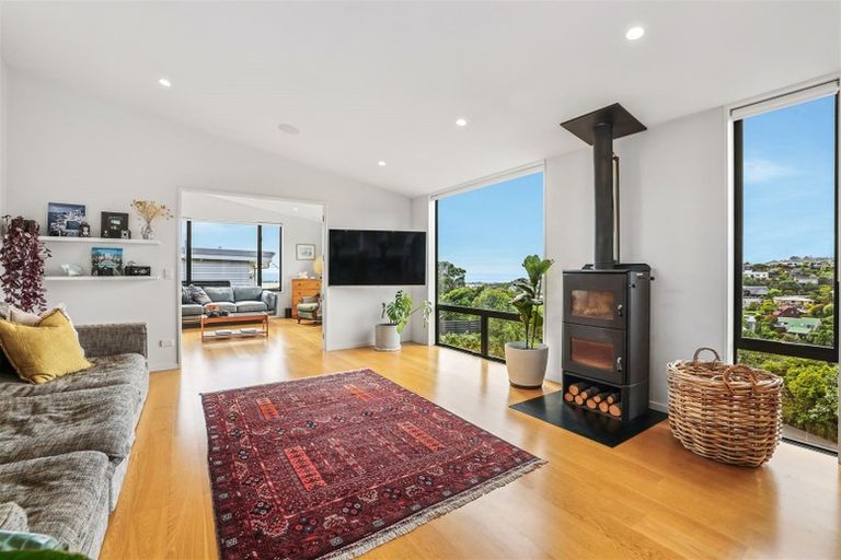 Photo of property in 110 Mount Pleasant Road, Mount Pleasant, Christchurch, 8081