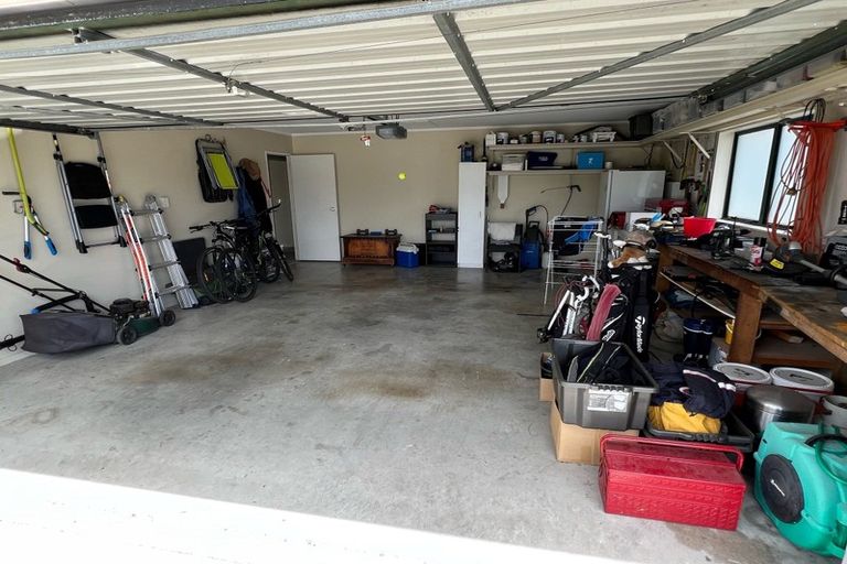 Photo of property in 112 Evans Road, Papamoa Beach, Papamoa, 3118