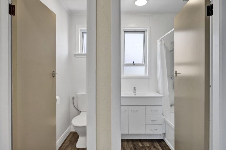 Photo of property in 133 Broadway, Waitara, 4320