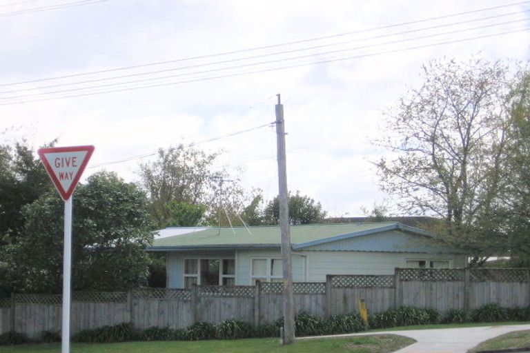 Photo of property in 10 Matuku Street, Two Mile Bay, Taupo, 3330