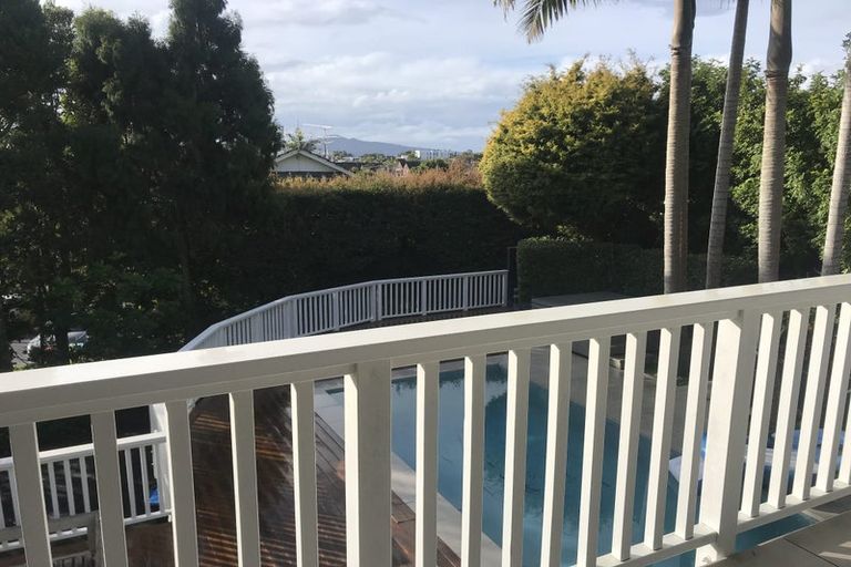 Photo of property in 59 Atkin Avenue, Mission Bay, Auckland, 1071