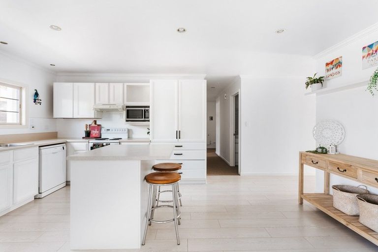 Photo of property in 28 Tawhiri View, Pyes Pa, Tauranga, 3112