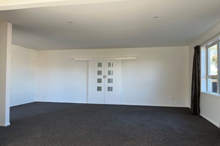 Photo of property in 2/60 Cheyenne Street, Sockburn, Christchurch, 8042