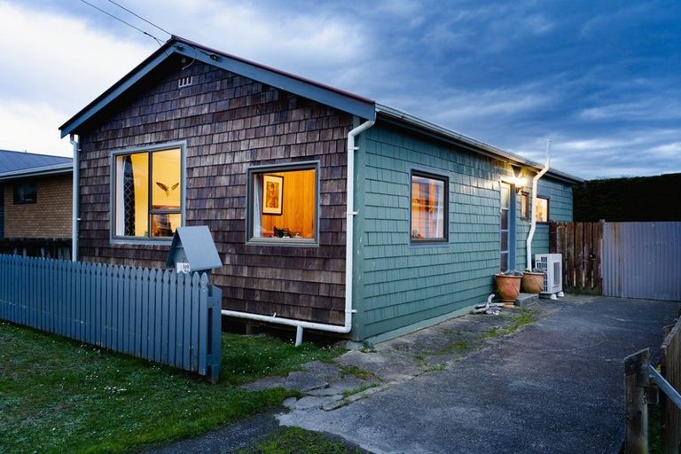 Photo of property in 7 Pearse Street, Brighton, Dunedin, 9035