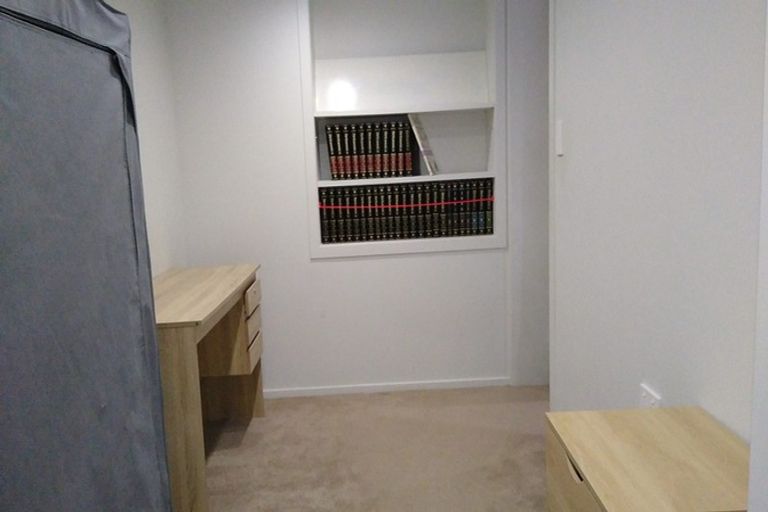 Photo of property in 30b Bleakhouse Road, Howick, Auckland, 2014