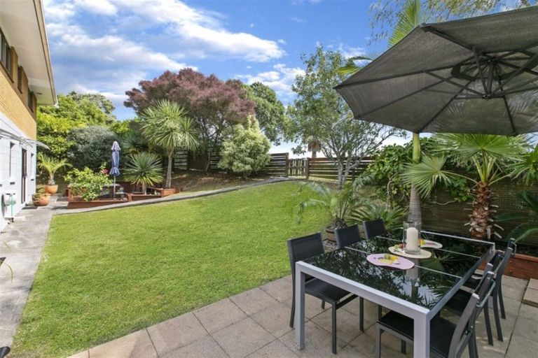 Photo of property in 79 Albatross Road, Red Beach, 0932