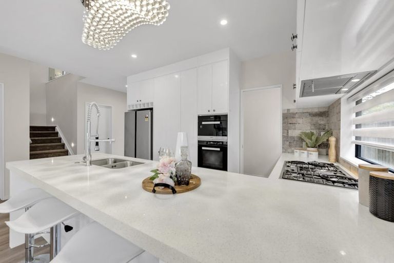 Photo of property in 30 Rosewell Crescent, Flat Bush, Auckland, 2019