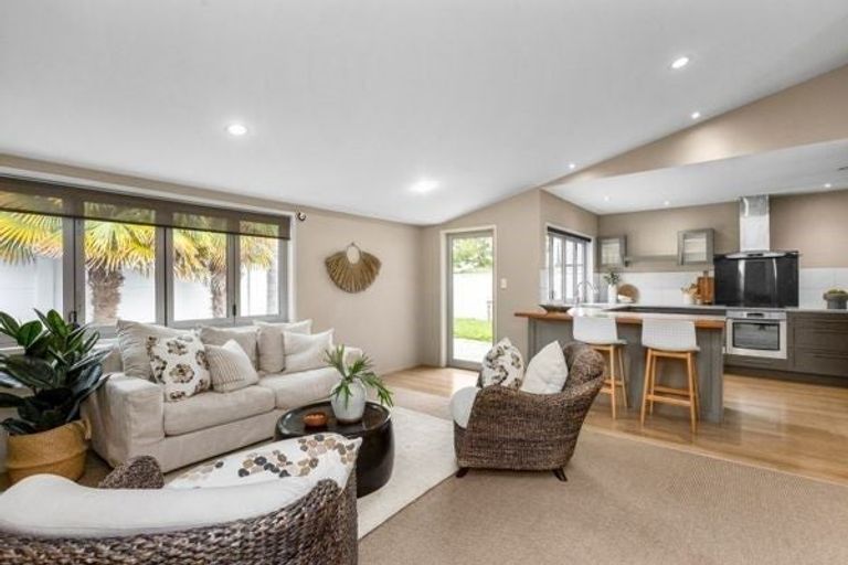 Photo of property in 2 Edwards Street, Frimley, Hastings, 4120