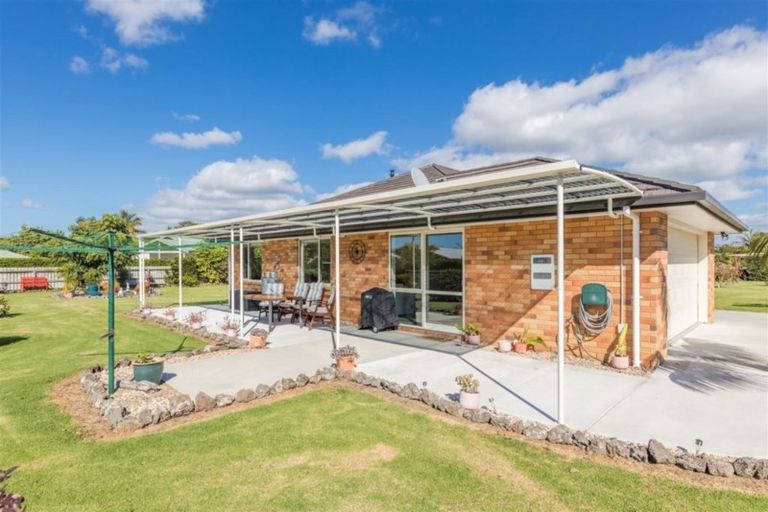 Photo of property in 6 Awhitu Road, Kerikeri, 0230