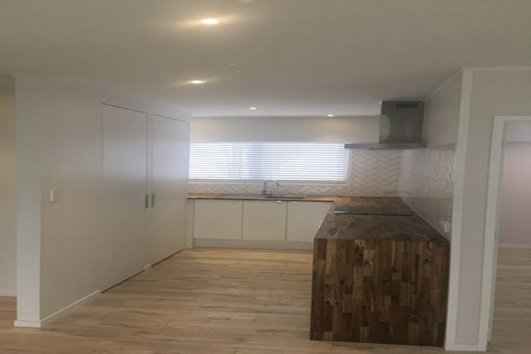 Photo of property in 64 West Coast Road, Glen Eden, Auckland, 0602