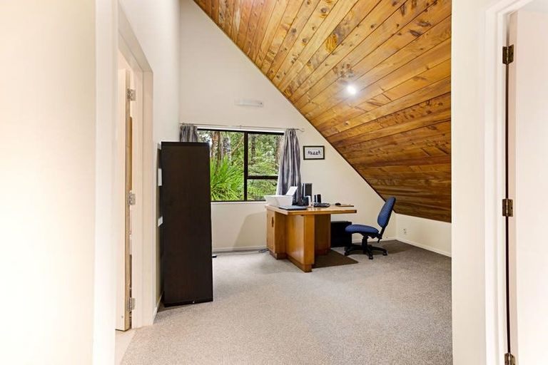 Photo of property in 305 Huia Road, Titirangi, Auckland, 0604