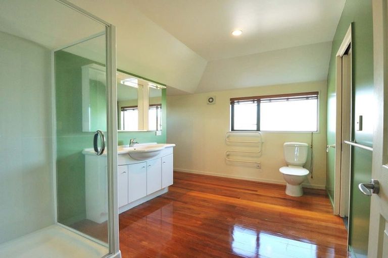 Photo of property in 114 Innes Road, St Albans, Christchurch, 8052