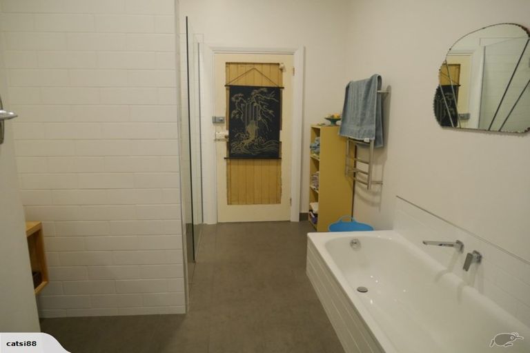 Photo of property in 36 Cliffs Road, Saint Clair, Dunedin, 9012