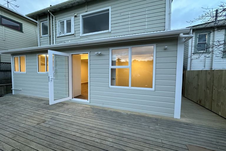 Photo of property in 7 Murray Street, Island Bay, Wellington, 6023
