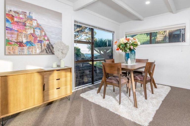 Photo of property in 11 Noel Avenue, Orewa, 0931