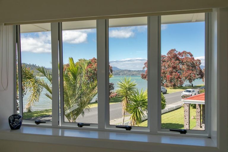 Photo of property in 25 Robinson Road, Whitianga, 3510
