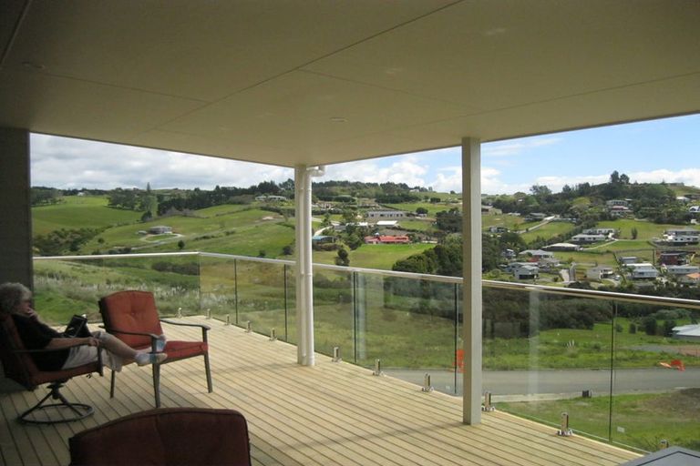 Photo of property in 18 Freyja Crescent, Coopers Beach, 0420