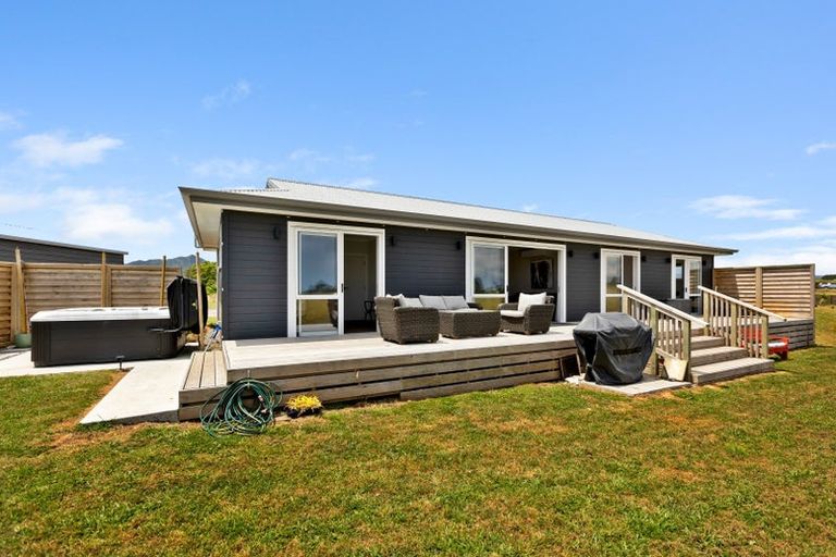Photo of property in 11 Leith Road, Okato, New Plymouth, 4374