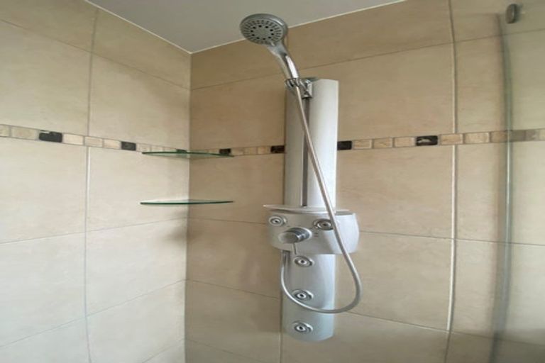 Photo of property in 26 West Lynn Road, Titirangi, Auckland, 0604