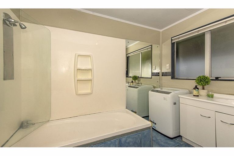 Photo of property in 25 Tanekaha Drive, Parahaki, Whangarei, 0112