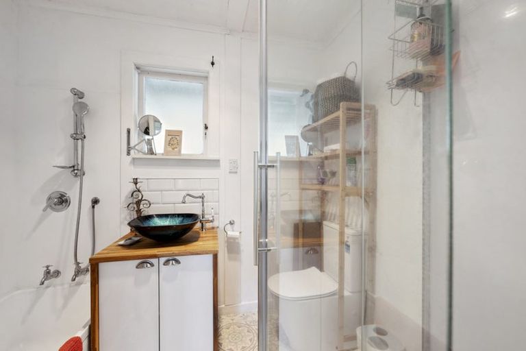 Photo of property in 8a Farnworth Avenue, Holdens Bay, Rotorua, 3010