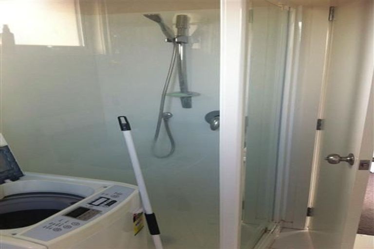 Photo of property in 8/37 Waipa Street, Birkenhead, Auckland, 0626