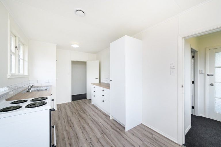 Photo of property in 33 Crewe Crescent, Hokowhitu, Palmerston North, 4410