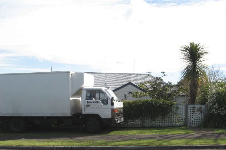 Photo of property in 14 Corinna Street, Welcome Bay, Tauranga, 3112