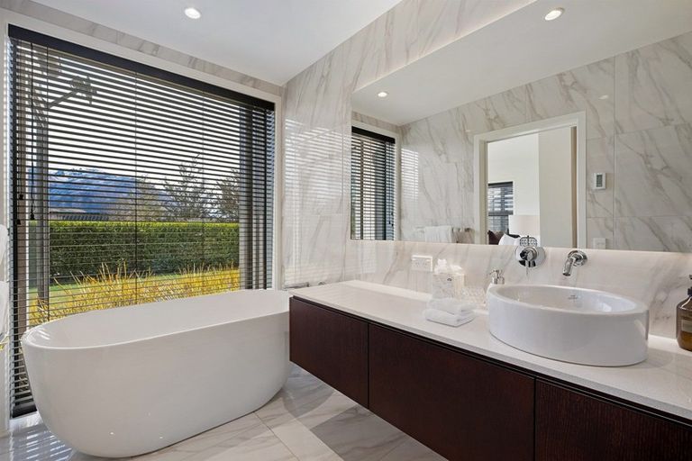 Photo of property in 54 Falconer Rise, Jacks Point, Queenstown, 9371