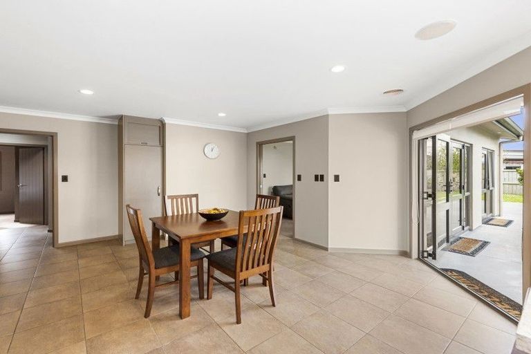 Photo of property in 4 Tarrango Way, Rototuna, Hamilton, 3210