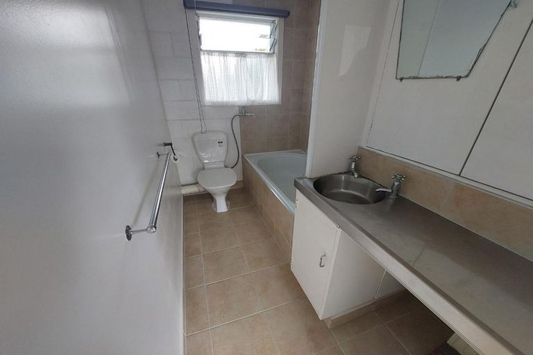 Photo of property in Balmoral Court, 1/130a Balmoral Road, Mount Eden, Auckland, 1024