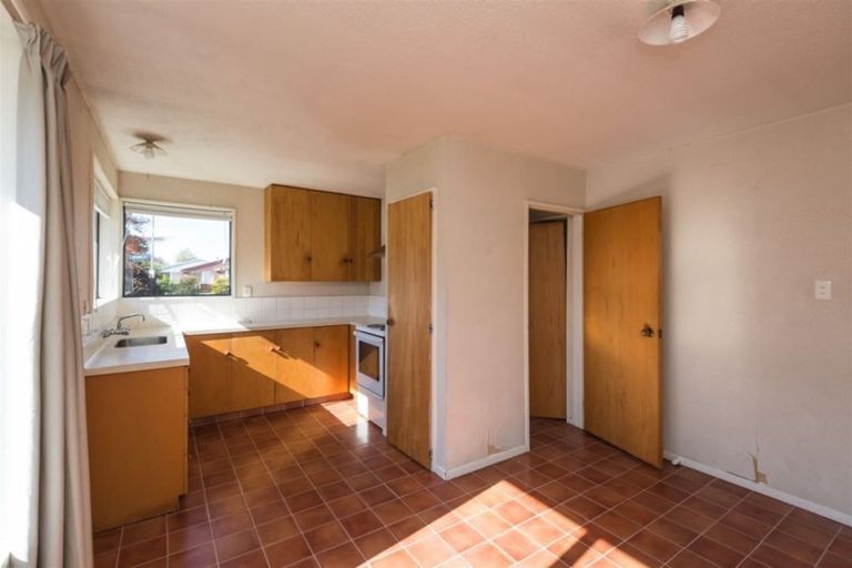 Photo of property in 69 Division Street, Riccarton, Christchurch, 8041