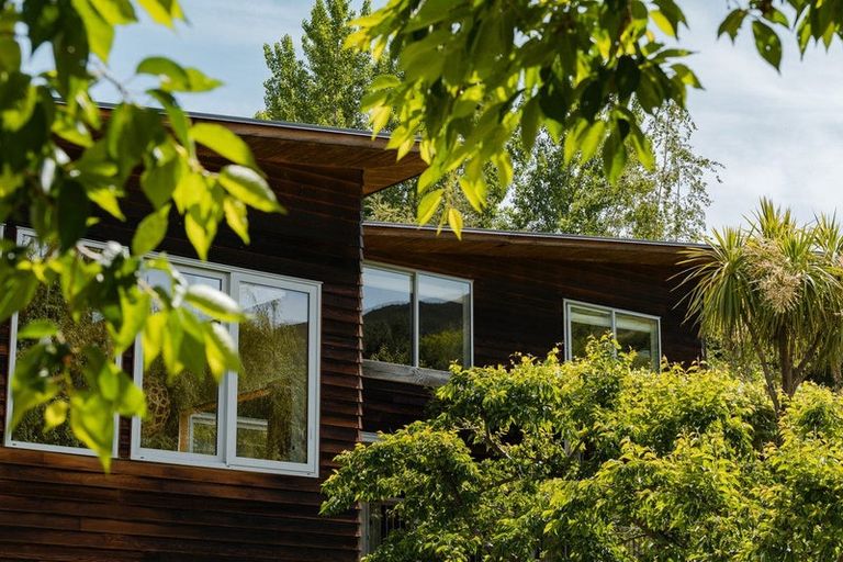 Photo of property in 17 Littles Road, Coronet Peak, Queenstown, 9371