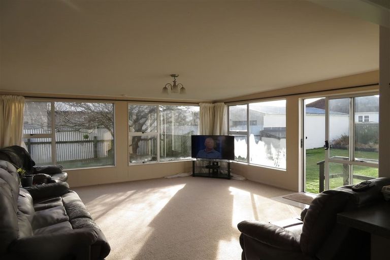 Photo of property in 9 Lock Street, Gore, 9710