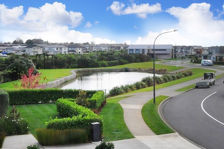 Photo of property in 41 Bayvista Drive, Karaka, Papakura, 2113