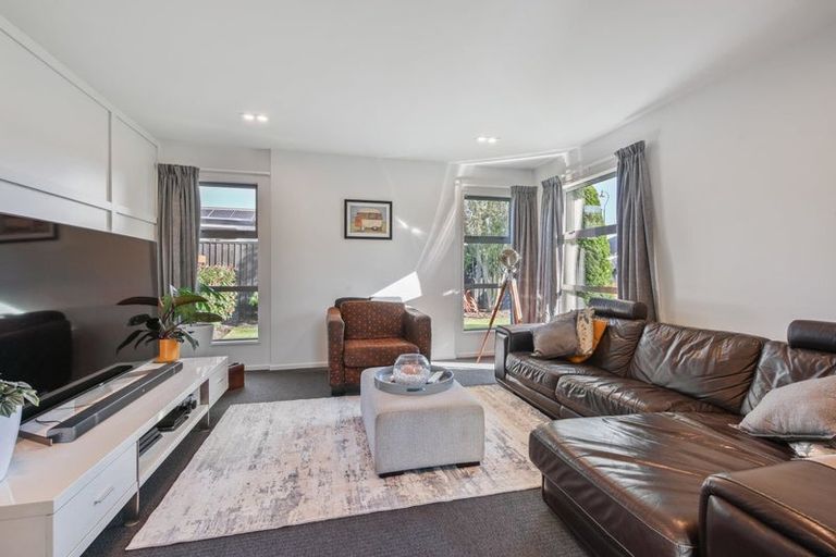 Photo of property in 60 Huntingdon Drive, Rangiora, 7400