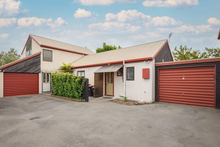 Photo of property in 2/129 Clarence Street, Riccarton, Christchurch, 8011