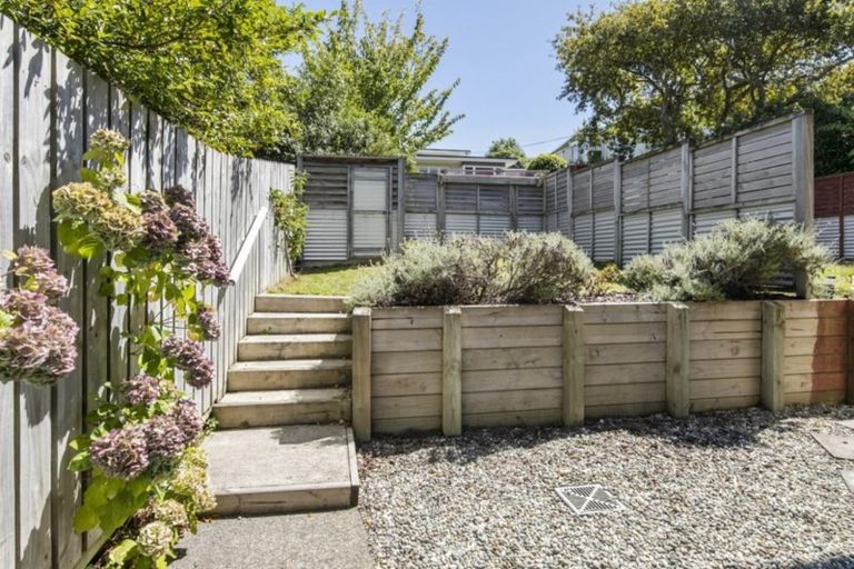 Photo of property in 1/19 Ranui Terrace, Tawa, Wellington, 5028