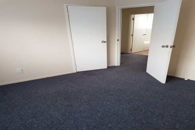Photo of property in 2/24 Station Road, Takanini, 2112