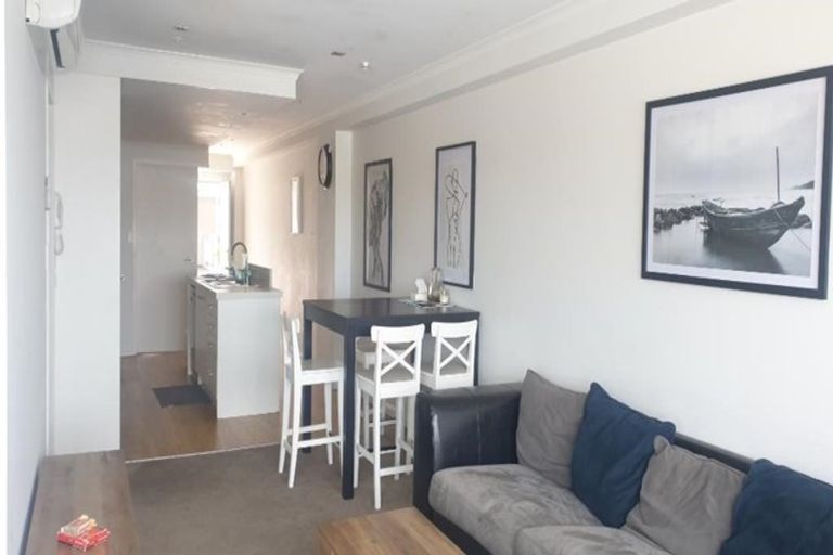Photo of property in Algarve Apartments, 211/332 Maunganui Road, Mount Maunganui, 3116