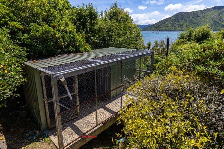 Photo of property in 19 Mccormicks Road, Whatamango Bay, Picton, 7281