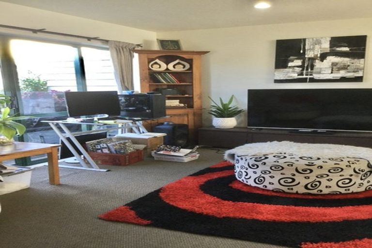 Photo of property in 3/1 Briar Way, New Lynn, Auckland, 0600