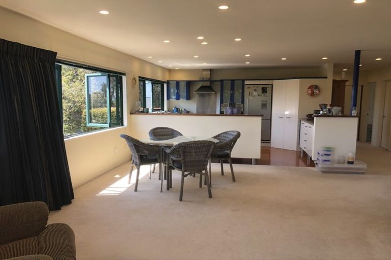Photo of property in 1/32 Tui Glen Road, Birkenhead, Auckland, 0626