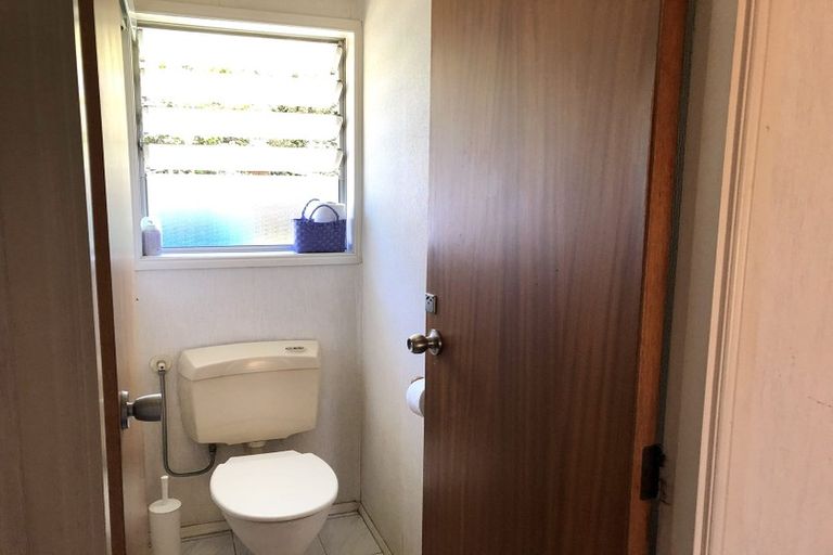 Photo of property in 19 Cascades Road, Pakuranga Heights, Auckland, 2010