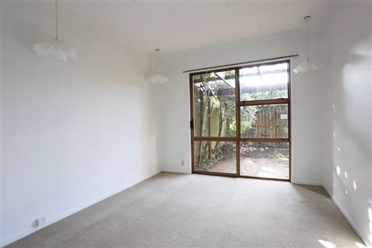Photo of property in 4/46 Seabrook Avenue, New Lynn, Auckland, 0600