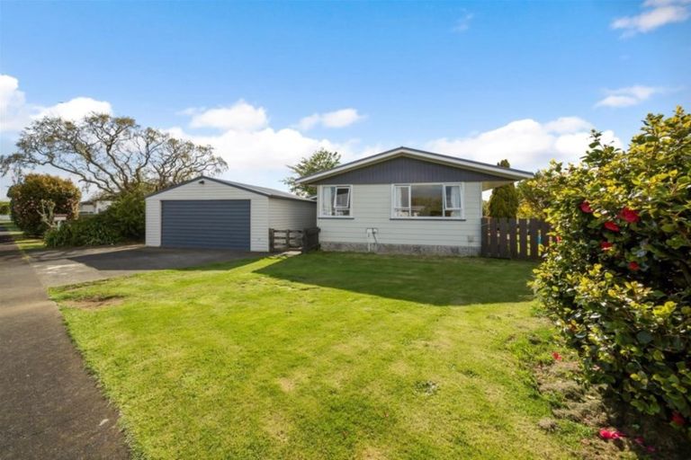 Photo of property in 7 Ngaio Place, Hawera, 4610