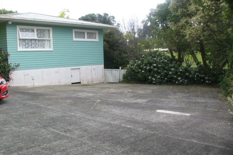 Photo of property in 28 Rosalind Road, Glenfield, Auckland, 0629